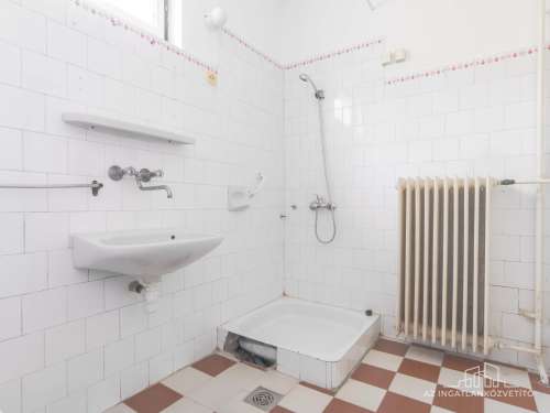 Szekszárd, Remete u. 68. - kiváló felújítási alap