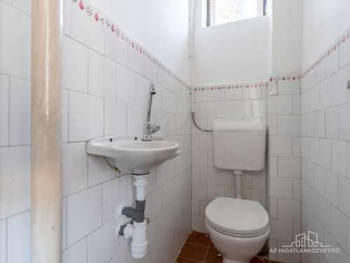 Szekszárd, Remete u. 68. - kiváló felújítási alap