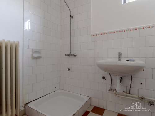 Szekszárd, Remete u. 68. - kiváló felújítási alap