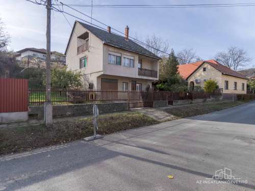 Szekszárd, Remete u. 68. - kiváló felújítási alap