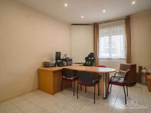 Szekszárd, Petőfi utca 110 m2-es családiház a városközpontban