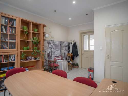 Szekszárd, Petőfi utca 110 m2-es családiház a városközpontban