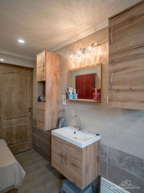 Szekszárd, Petőfi utca 110 m2-es családiház a városközpontban