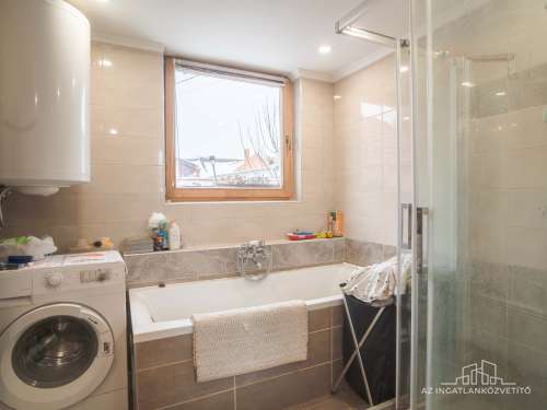 Szekszárd, Petőfi utca 110 m2-es családiház a városközpontban