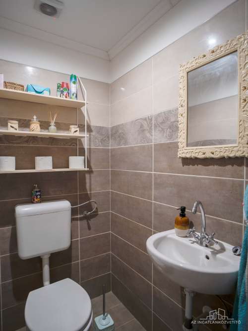 Szekszárd, Petőfi utca 110 m2-es családiház a városközpontban