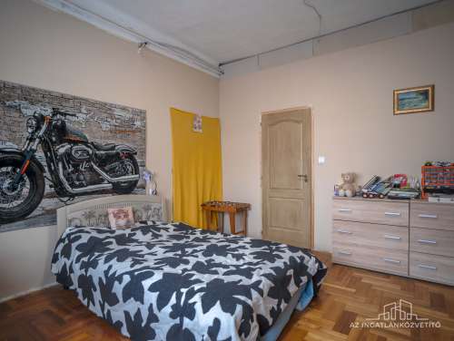 Szekszárd, Petőfi utca 110 m2-es családiház a városközpontban