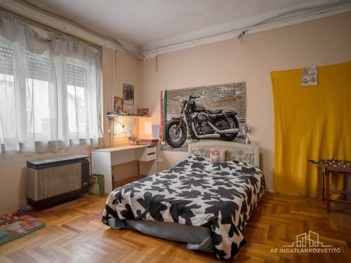 Szekszárd, Petőfi utca 110 m2-es családiház a városközpontban