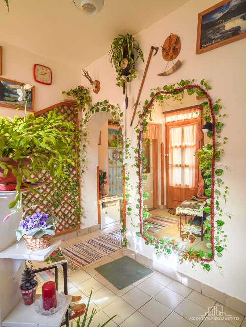 Tolna, Fém utca 3 szobás jó elrendezésű családi ház, jó helyen