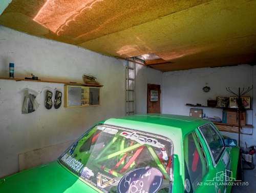 Tolna, Fém utca 3 szobás jó elrendezésű családi ház, jó helyen