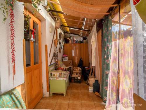 Tolna, Fém utca 3 szobás jó elrendezésű családi ház, jó helyen