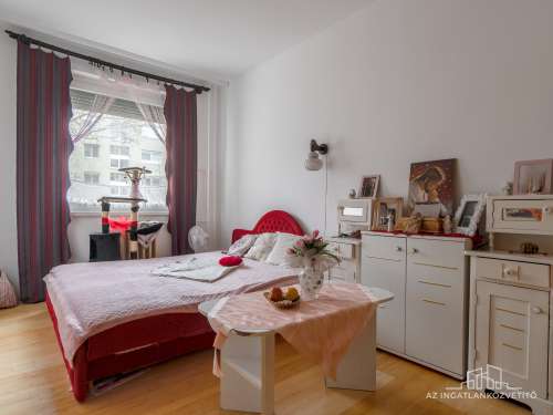 Paks, Újtemplom utca 65 m2-es lakás a földszinten