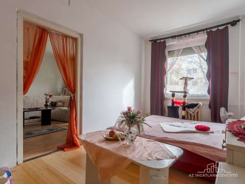 Paks, Újtemplom utca 65 m2-es lakás a földszinten