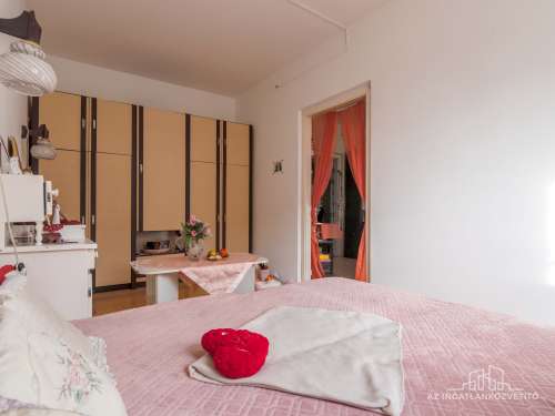 Paks, Újtemplom utca 65 m2-es lakás a földszinten