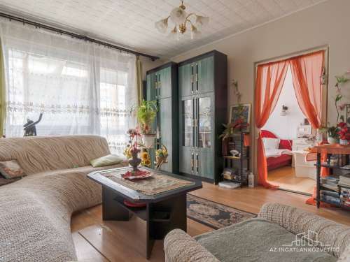 Paks, Újtemplom utca 65 m2-es lakás a földszinten