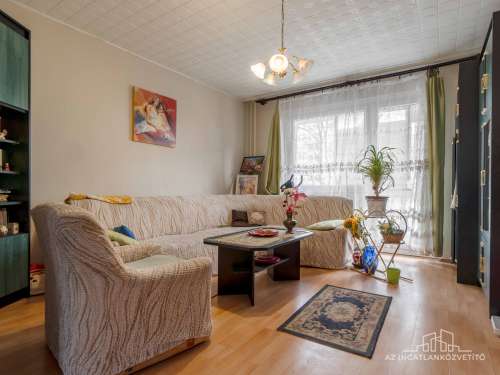 Paks, Újtemplom utca 65 m2-es lakás a földszinten