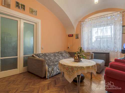 Tolna, Garay utca, 100 m2-es családi ház 5 percnyire a városközponttól