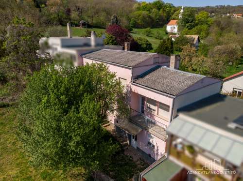 Szekszárd, Remete utca, 125 m2-es duplakomfortos sorház cserelehetőséggel!