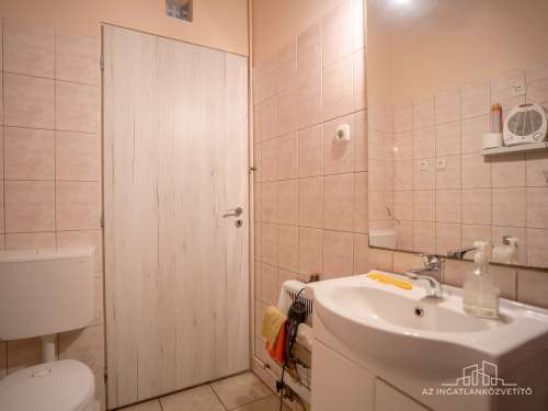 Szekszárd, Remete utca, 125 m2-es duplakomfortos sorház cserelehetőséggel!