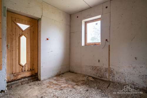 Decsi-szőlőhegy, 2984 m2 zártkert „családi ház”, szőlő és gyümölcsös