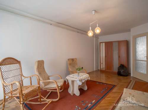 Paks, építők útja, 132 m2 (br 187 m2)-es lakás saját telekkel