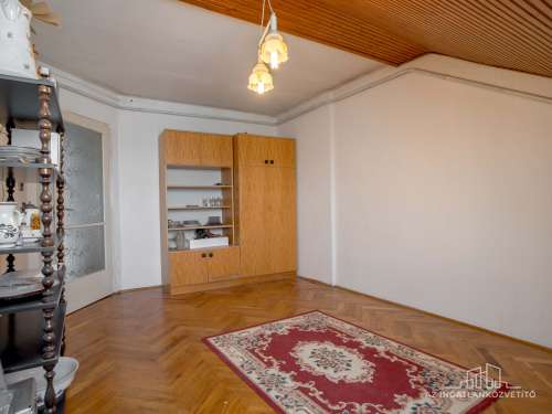Paks, építők útja, 132 m2 (br 187 m2)-es lakás saját telekkel