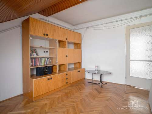 Paks, építők útja, 132 m2 (br 187 m2)-es lakás saját telekkel