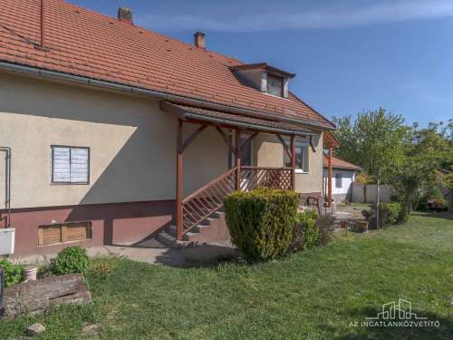 Fadd, Rákóczi utca, 4 szobás 126 m2-es családi ház