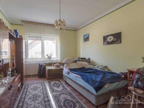 Fadd, Rákóczi utca, 4 szobás 126 m2-es családi ház
