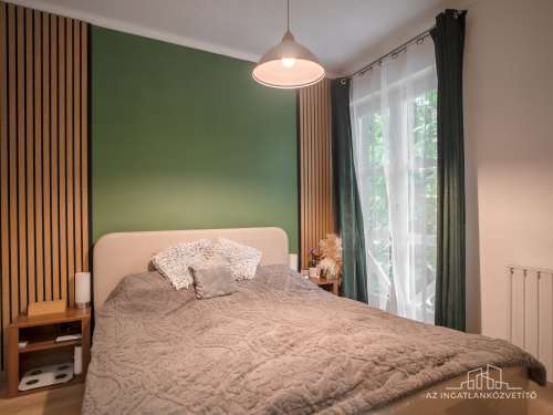 Szekszárd, Rákóczi utca 2 lakás + 1 üzlet, cserélhető családi házra
