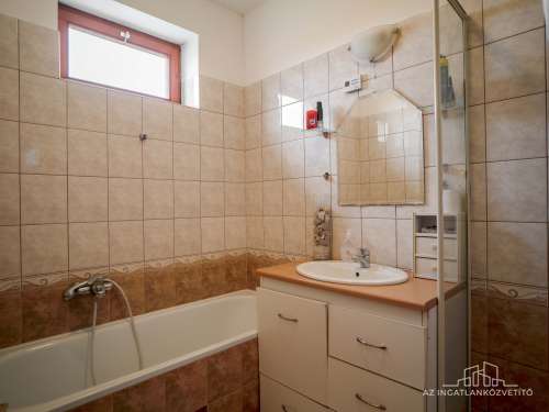Györe, Petőfi utca, vidéki életérzés 2317 m2-en