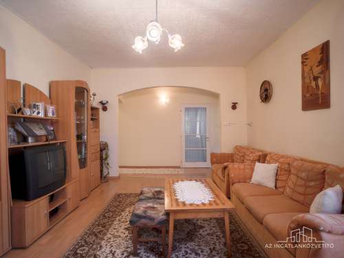 Györe, Petőfi utca, vidéki életérzés 2317 m2-en