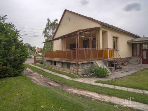 Györe, Petőfi utca, vidéki életérzés 2317 m2-en