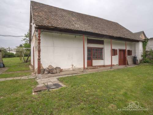 Györe, Petőfi utca, vidéki életérzés 2317 m2-en