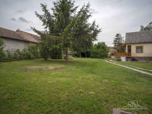 Györe, Petőfi utca, vidéki életérzés 2317 m2-en