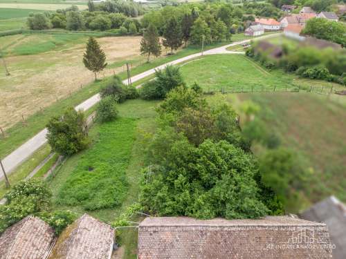 Györe, Petőfi utca, vidéki életérzés 2317 m2-en