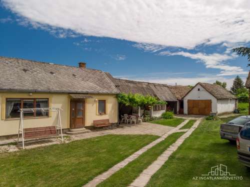 Györe, Petőfi utca, vidéki életérzés 2317 m2-en