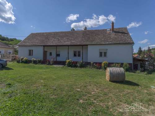 Cserélhető! Alsónána, Dózsa György utca, 114 m2 családi ház 3110 m2-es telken