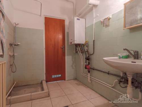 Cserélhető! Alsónána, Dózsa György utca, 114 m2 családi ház 3110 m2-es telken