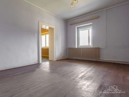 Cserélhető! Alsónána, Dózsa György utca, 114 m2 családi ház 3110 m2-es telken