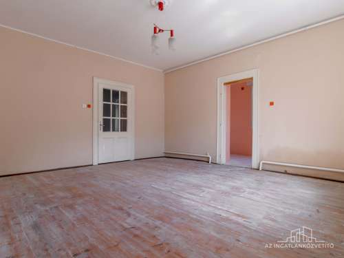 Cserélhető! Alsónána, Dózsa György utca, 114 m2 családi ház 3110 m2-es telken