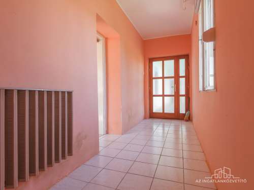 Cserélhető! Alsónána, Dózsa György utca, 114 m2 családi ház 3110 m2-es telken