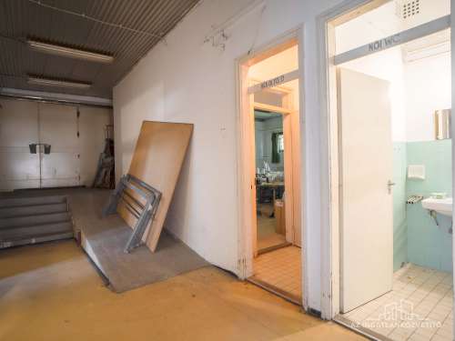 Tolna, Festetich utca, 665 m2 telken raktár és üzem (576 m2)