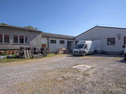 Tolna, Festetich utca, 665 m2 telken raktár és üzem (576 m2)