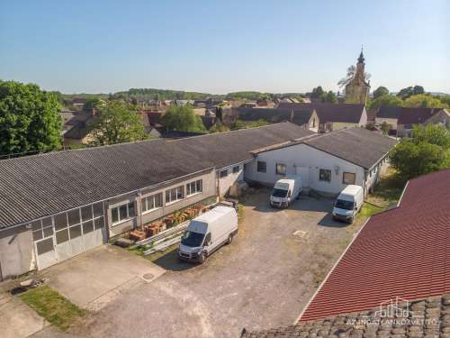Tolna, Festetich utca, 665 m2 telken raktár és üzem (576 m2)