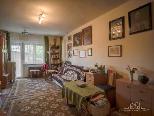 Szekszárd, Székely Bertalan utca, földszinti 56 m2-es lakás