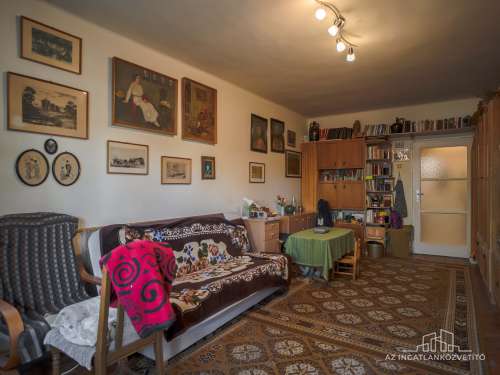 Szekszárd, Székely Bertalan utca, földszinti 56 m2-es lakás