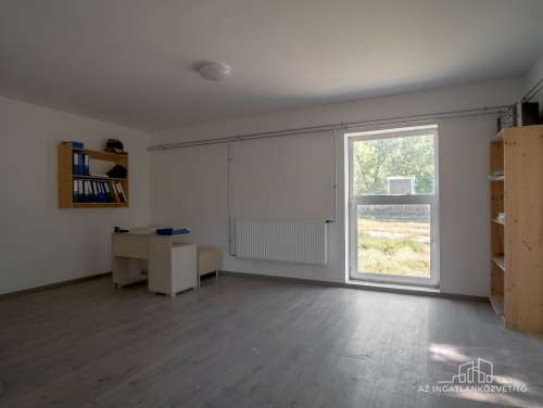 Fadd, György-major 12266 m2 telephely műhellyel, tárolóval kiaknázható lehetőségekkel