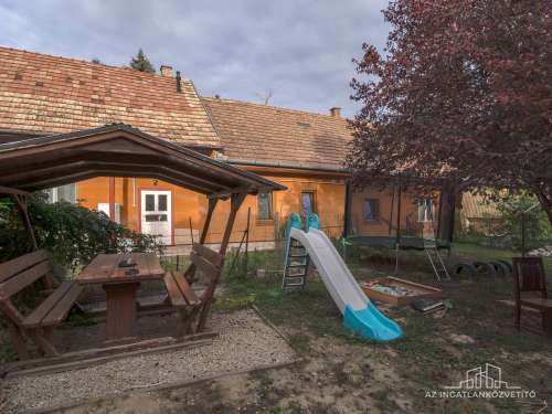 Tevel, Fő utca, 129 m2-es 3 szobás családi ház