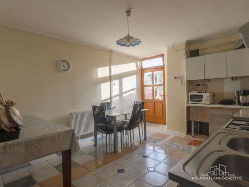 Tevel, Fő utca, 129 m2-es 3 szobás családi ház