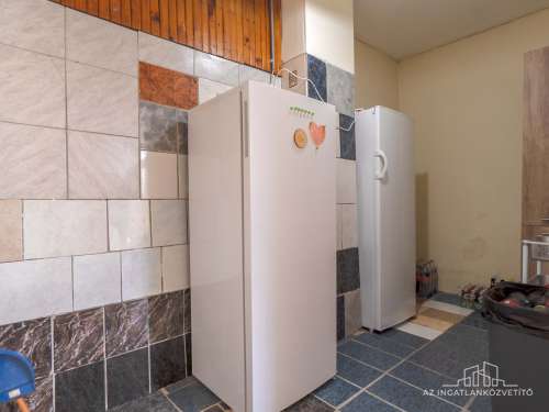 Tevel, Fő utca, 129 m2-es 3 szobás családi ház